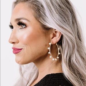 Pearl and gold hoops